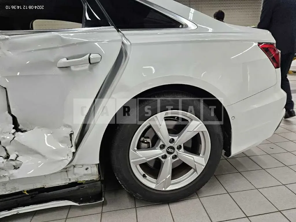 Photo 2 of 18: 2021 Audi A6 45 Tfs I — Korean insurance auction