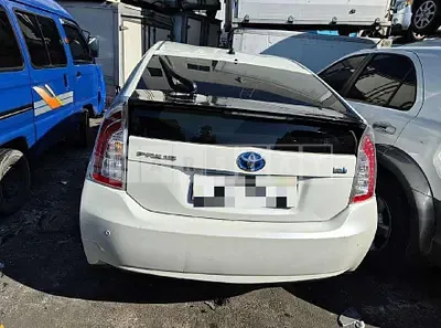 Photo 1 of 20: 2014 Toyota Prius — Korean insurance auction