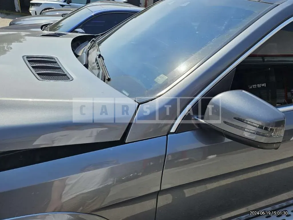 Photo 2 of 21: 2018 Mercedes-Benz GLS350d 4Matic — Korean insurance auction