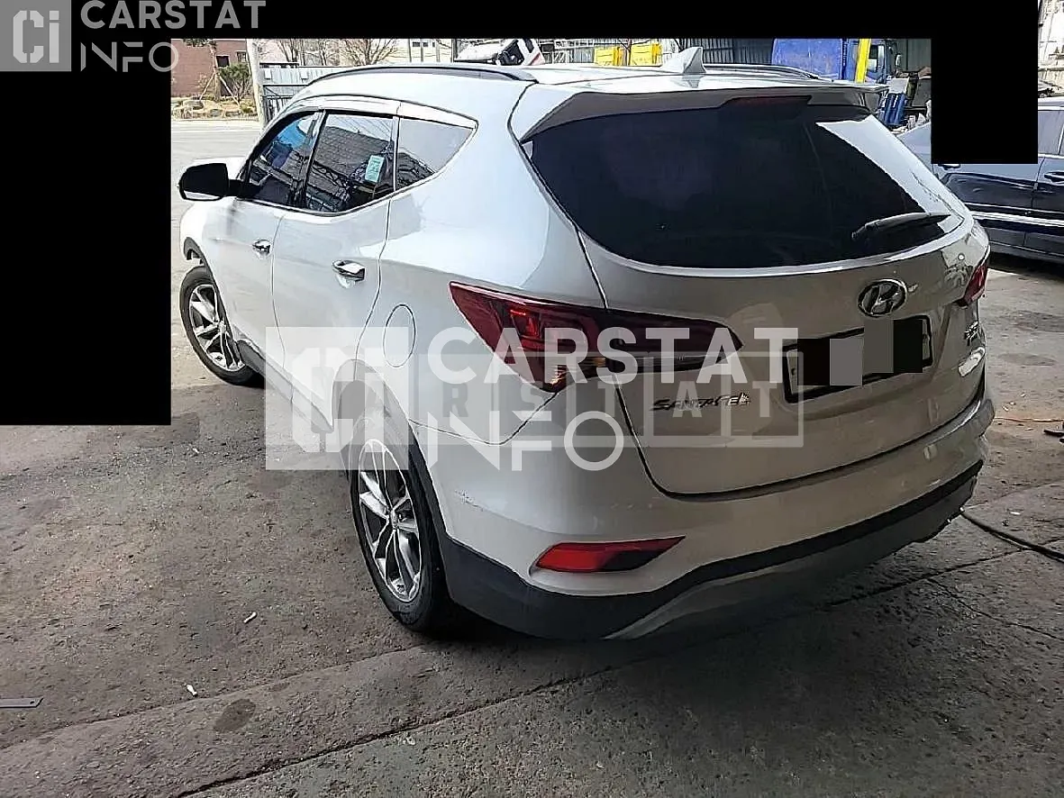 Photo 2 of 29: 2016 Hyundai Santa Fe 2.2 (4WD), VIN KMHSW81XDGU665677 — Korean insurance auction