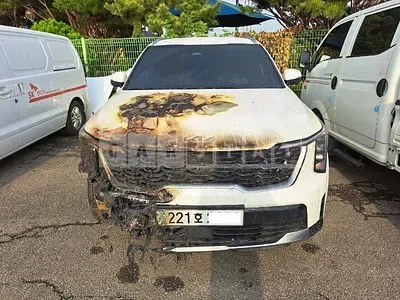 Photo 1 of 18: 2024 Kia Sorento Hybrid, VIN KNARH81GBRA263732 — Korean insurance auction