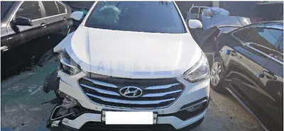 Photo 1 of 13: 2016 Hyundai Santa Fe — Korean insurance auction