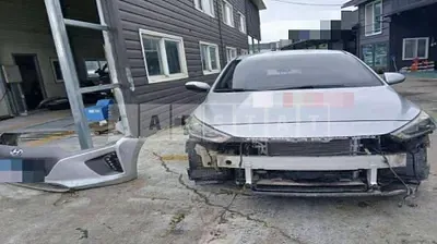Photo 1 of 39: 2018 Hyundai IONIQ Electric Car, VIN KMHC851HFKU030338 — Korean insurance auction