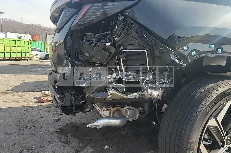 Photo 2 of 19: 2022 Hyundai Tucson, VIN KMHJE81BGNU113867 — Korean insurance auction