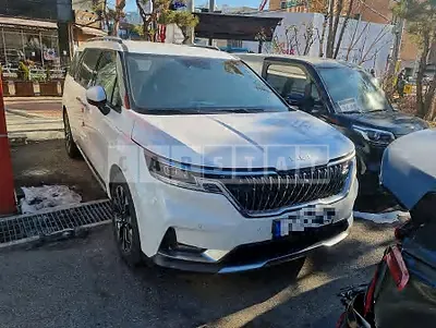 Photo 1 of 9: 2023 Kia Carnival, VIN KNANE813BPS245028 — Korean insurance auction