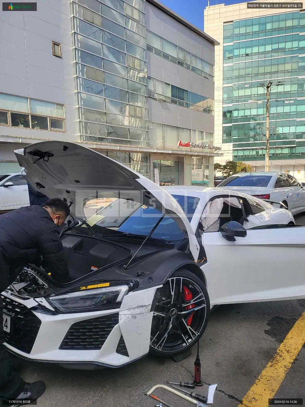 Photo 2 of 8: 2021 Audi R8 V10 Peformance, VIN WUAZZZFX3N7900236 — Korean insurance auction