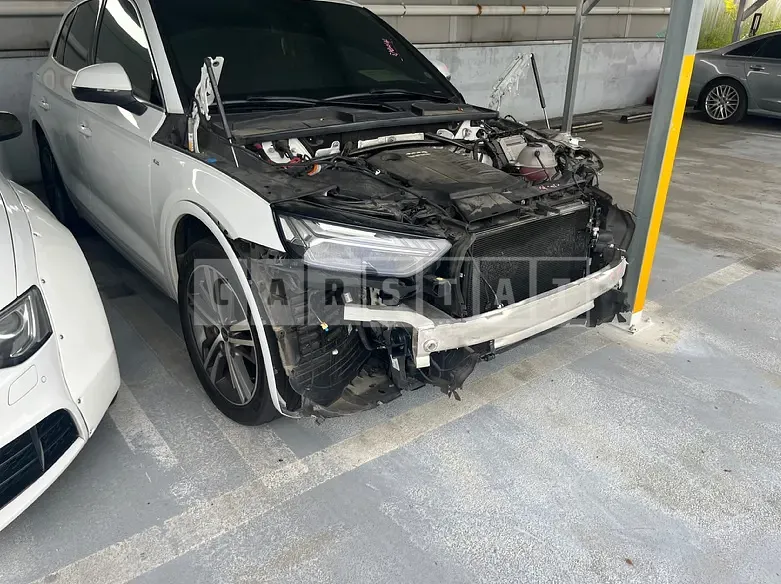 Photo 2 of 4: 2021 Audi Q5 40 TDI quattro — Korean insurance auction
