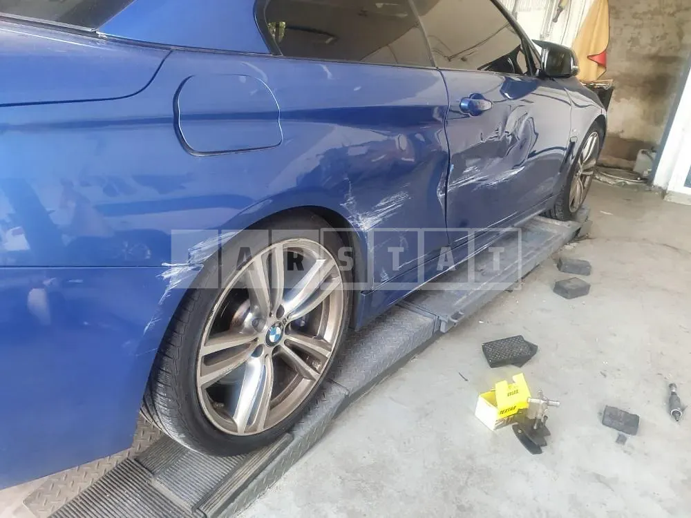 Photo 2 of 9: 2017 BMW 428i Convertible, VIN WBA3V7107H5A09444 — Korean insurance auction