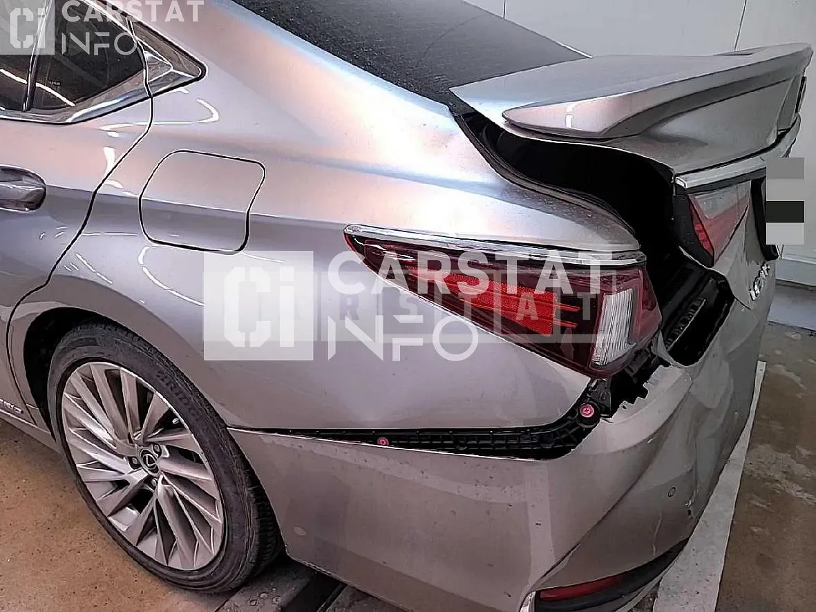 Photo 2 of 13: 2020 Lexus ES300h, VIN JTHB21B11L2093603 — Korean insurance auction