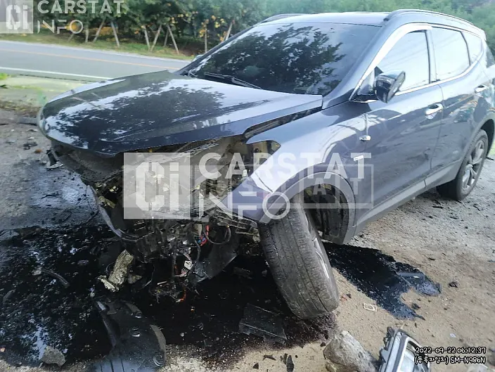Photo 2 of 4: 2016 Hyundai Santa Fe 2.0 — Korean insurance auction
