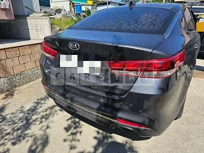 Photo 1 of 24: 2016 Kia K5 2.0 — Korean insurance auction