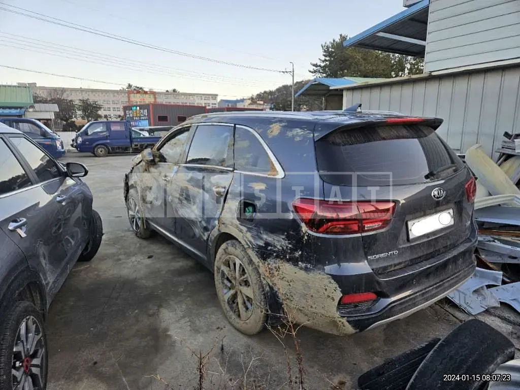 Photo 2 of 5: 2020 Kia Sorento, VIN KNAPG81ABLA641492 — Korean insurance auction