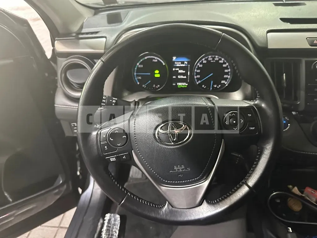 Photo 2 of 21: 2016 Toyota Love 4 Hybrid, VIN JTMDJREVXHD083500 — Korean insurance auction