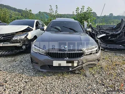 Photo 1 of 20: 2019 BMW 320d — Korean insurance auction