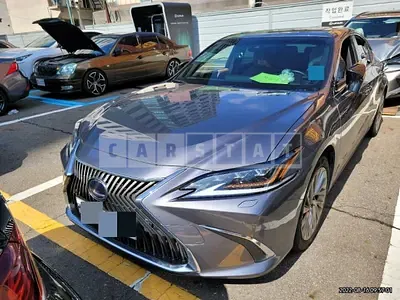 Photo 1 of 8: 2019 Lexus ES300h, VIN JTHB21B17K2031900 — Korean insurance auction