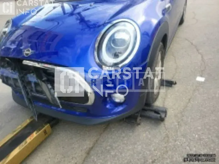 Photo 2 of 4: 2019 MINI Cooper Five-Door — Korean insurance auction