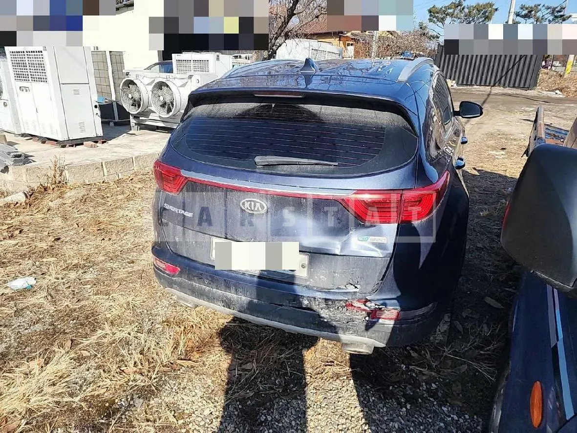 Photo 2 of 8: 2017 Kia Sportage, VIN KNAPN813BHK300156 — Korean insurance auction