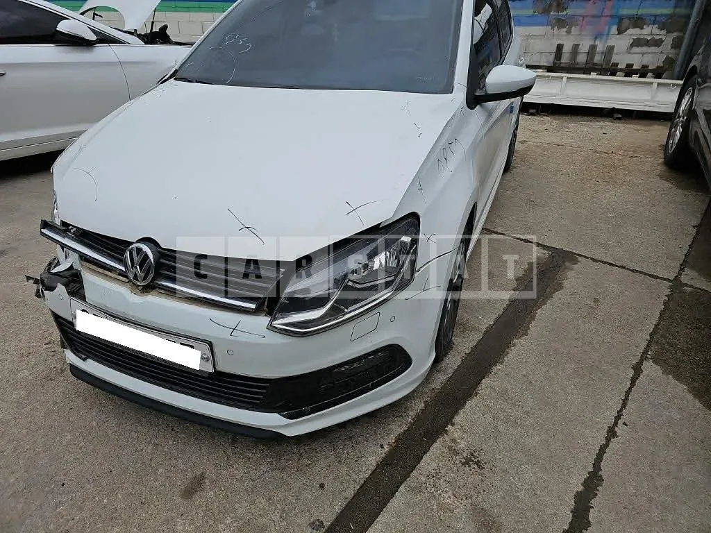Photo 2 of 14: 2015 Volkswagen Polo 5 FL 1.4 TDI BMT, VIN WVWZZZ6RZFY310359 — Korean insurance auction