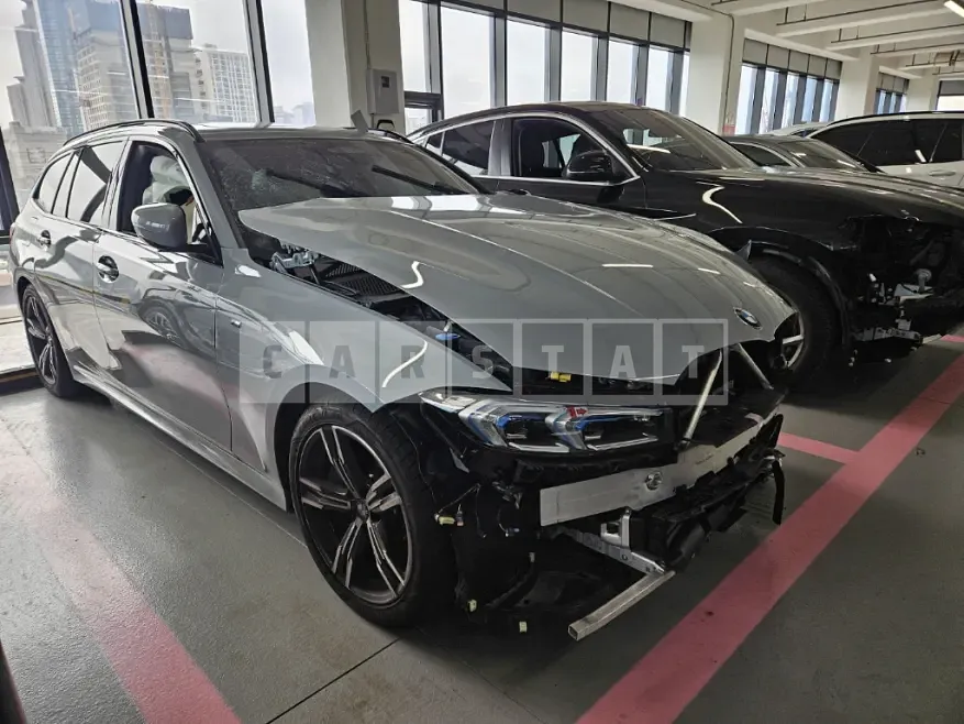 Photo 2 of 34: 2023 BMW 320i Touring — Korean insurance auction