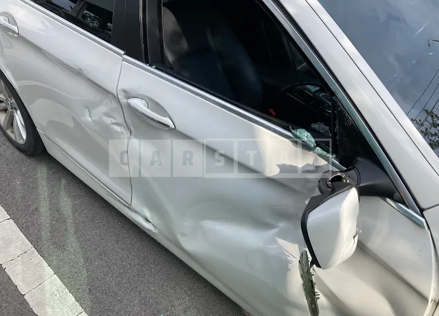 Photo 2 of 18: 2015 BMW 528i, VIN WBA5A5105FD940128 — Korean insurance auction