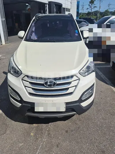 Photo 1 of 17: 2015 Hyundai Santa Fe DM — Korean insurance auction