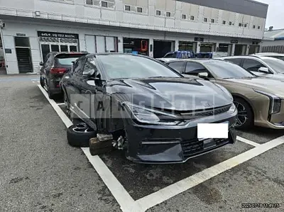 Photo 1 of 43: 2023 Kia EV6 — Korean insurance auction