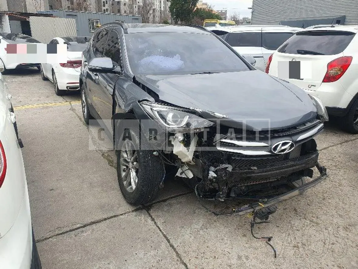 Photo 2 of 34: 2017 Hyundai Santa Fe DM, VIN KMHSW81UBJU832961 — Korean insurance auction