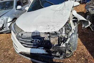 Photo 1 of 16: 2017 Hyundai Tucson, VIN KMHJ281ABHU472620 — Korean insurance auction