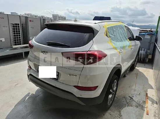 Photo 2 of 15: 2018 Hyundai Tucson — Korean insurance auction