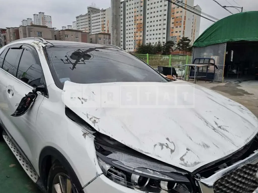 Photo 2 of 7: 2016 Kia Sorento, VIN KNAPK81BDGA226035 — Korean insurance auction