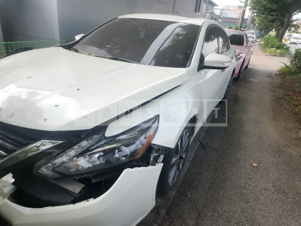 Photo 2 of 39: 2017 Nissan Altima 2.5, VIN 1N4AL3AP9HC296970 — Korean insurance auction