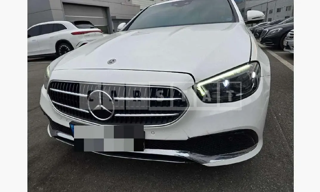 Photo 2 of 3: 2021 Mercedes-Benz (parts) E350 4Matic Headlamp — Korean insurance auction