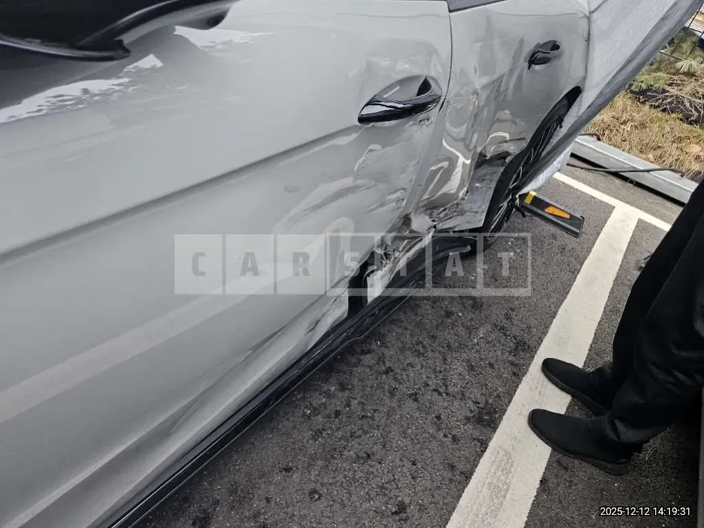 Photo 2 of 31: 2025 Porsche Panamera 4 e-Hybrid — Korean insurance auction