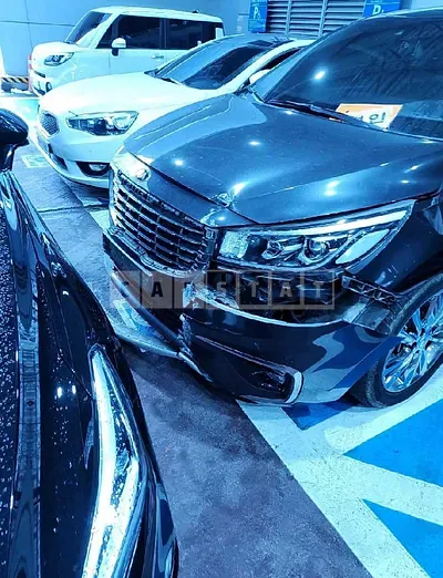 Photo 1 of 17: 2019 Kia Carnival, VIN KNAME81ABKS475789 — Korean insurance auction