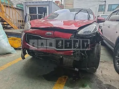 Photo 1 of 18: 2018 Kia Sportage — Korean insurance auction