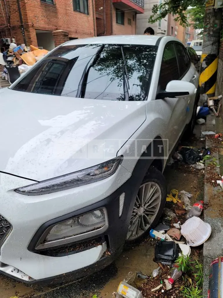 Photo 2 of 5: 2020 Hyundai Kona, VIN KMHK4815GLU508094 — Korean insurance auction