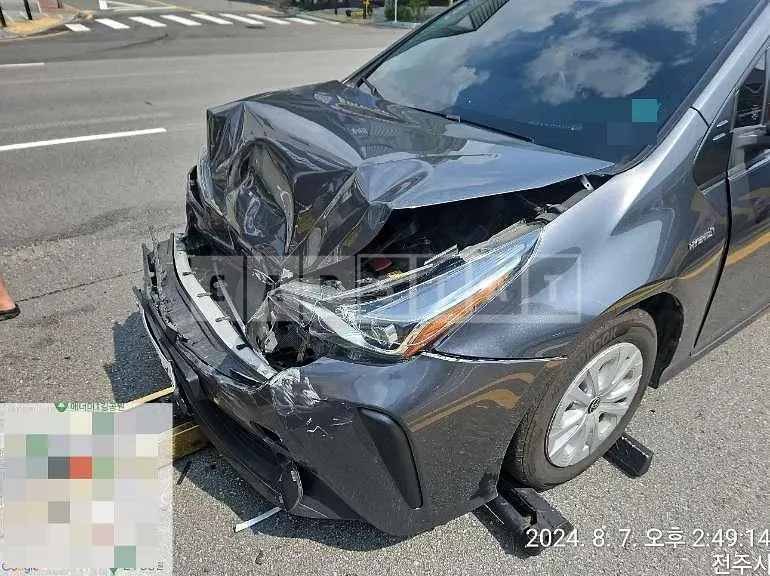 Photo 2 of 9: 2019 Toyota Prius — Korean insurance auction