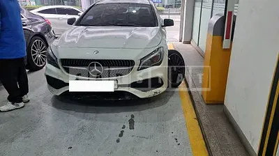 Photo 1 of 11: 2017 Mercedes-Benz CLA250 4Matic — Korean insurance auction