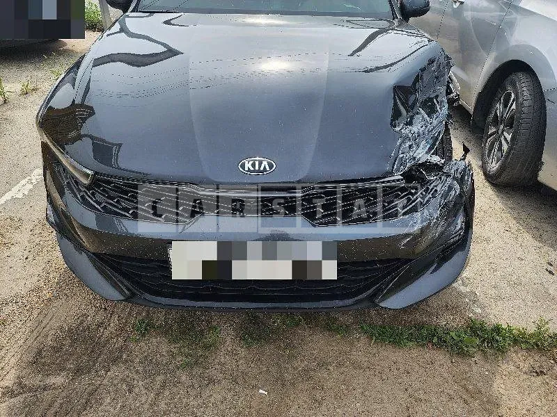 Photo 2 of 32: 2020 Kia K5 2.0, VIN KNAG741BBLA021834 — Korean insurance auction