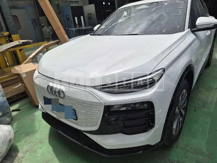 Photo 2 of 59: 2025 Audi Q6 e-tron Performance — Korean insurance auction