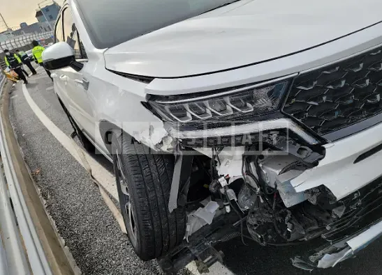 Photo 2 of 9: 2021 Kia Sorento, VIN KNARL81BGMA035394 — Korean insurance auction
