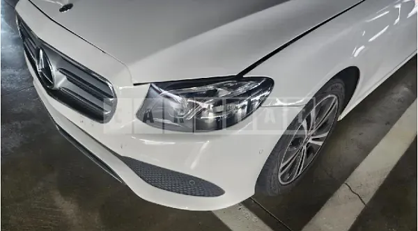 Photo 2 of 35: 2020 Mercedes-Benz E220d — Korean insurance auction