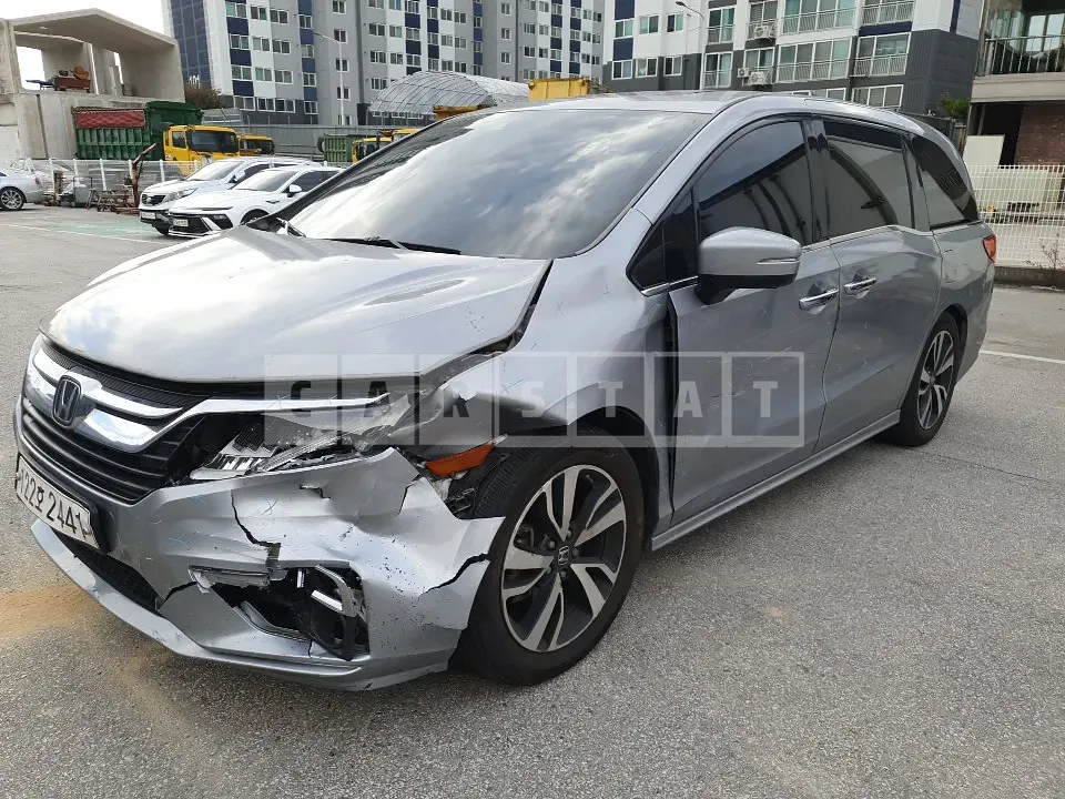 Photo 2 of 4: 2019 Honda Odyssey — Korean insurance auction