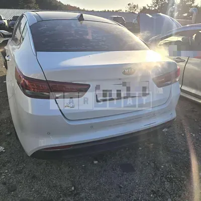 Photo 1 of 9: 2015 Kia K5 — Korean insurance auction