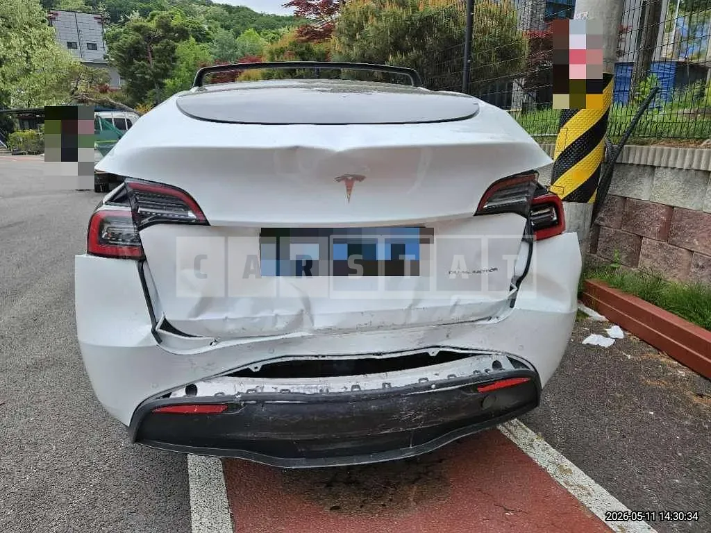Photo 2 of 17: 2022 Tesla Model Y Long Range — Korean insurance auction