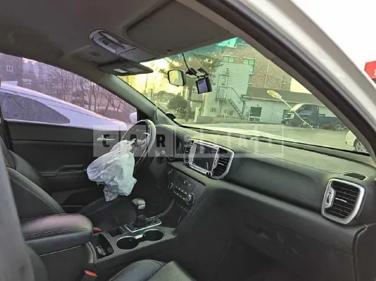 Photo 2 of 17: 2018 Kia Sportage, VIN KNAPM813BJK453290 — Korean insurance auction