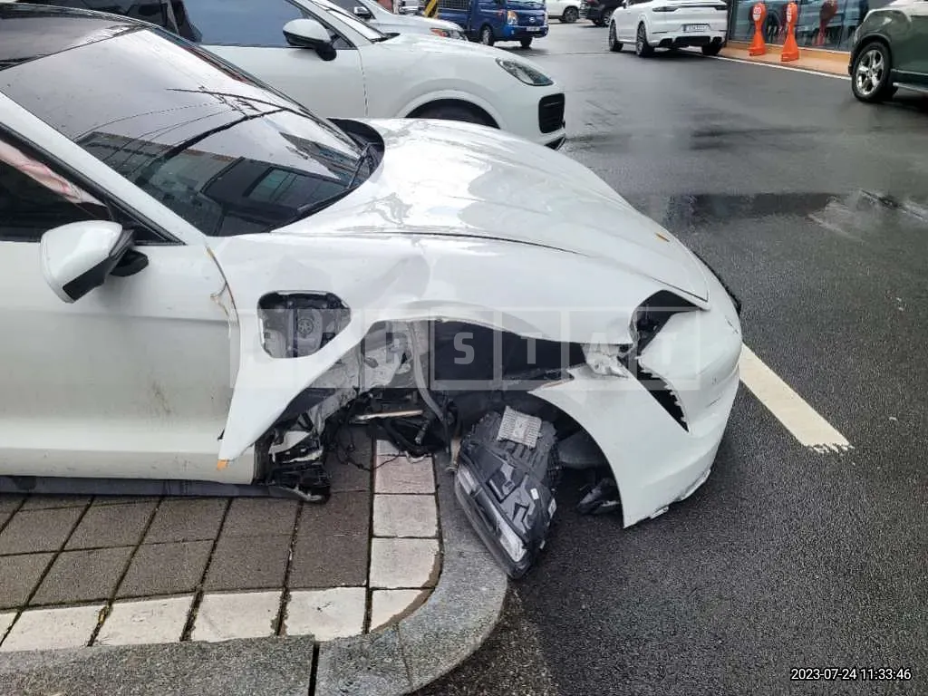 Photo 2 of 47: 2021 Porsche Tycan, VIN WP0AA2Y14MSA18329 — Korean insurance auction
