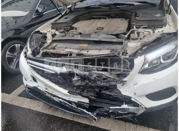 Photo 2 of 43: 2017 Mercedes-Benz GLC220d 4Matic — Korean insurance auction
