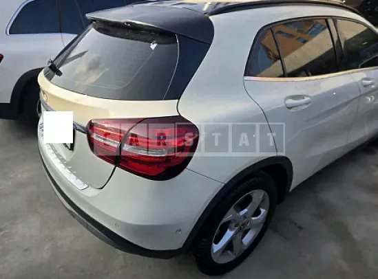 Photo 2 of 19: 2018 Mercedes-Benz GLA220 — Korean insurance auction