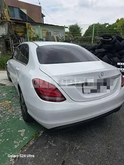 Photo 1 of 12: 2018 Mercedes-Benz C200 d — Korean insurance auction